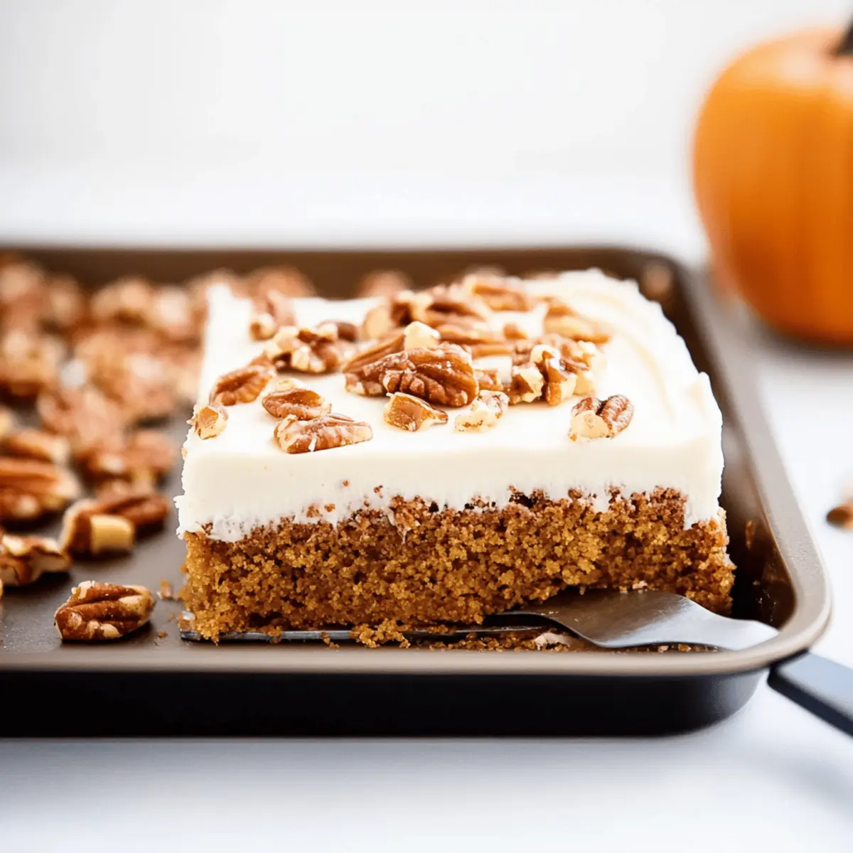 Irresistibly Moist Pumpkin Sheet Cake for Cozy Gatherings 4